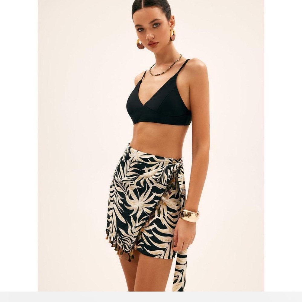Chic Black and‎ Cream Wrap Skirt